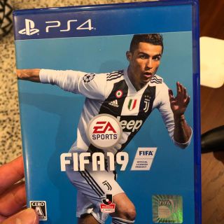 コナミ(KONAMI)のFIFA 19 PS4 美品　即発送します(家庭用ゲームソフト)