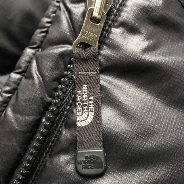 THE NORTH FACE(ザノースフェイス)のノースフェイス 1996 ヌプシ ダウンジャケット FP700 Mサイズ 黒美品 メンズのジャケット/アウター(ダウンジャケット)の商品写真