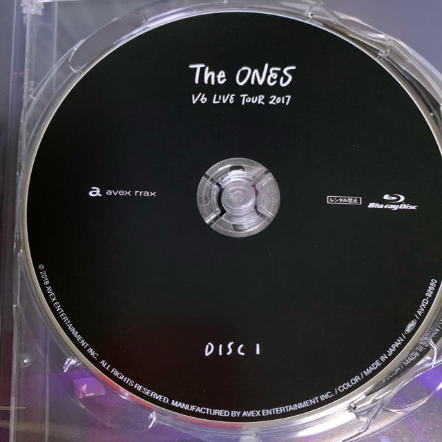 V6 - LIVE TOUR 2017 The ONES(Blu-ray Disc2枚組)の通販 by mako's ...