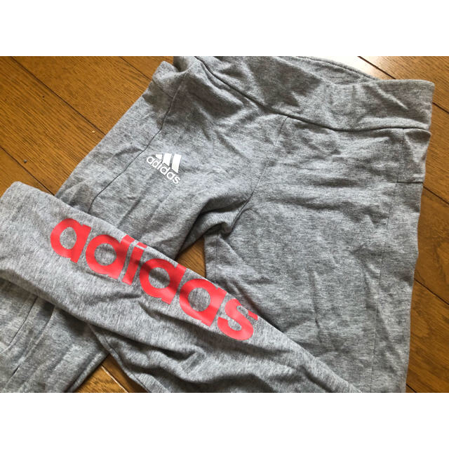 adidas(アディダス)の女児アディダス セットアップ キッズ/ベビー/マタニティのキッズ服女の子用(90cm~)(パンツ/スパッツ)の商品写真