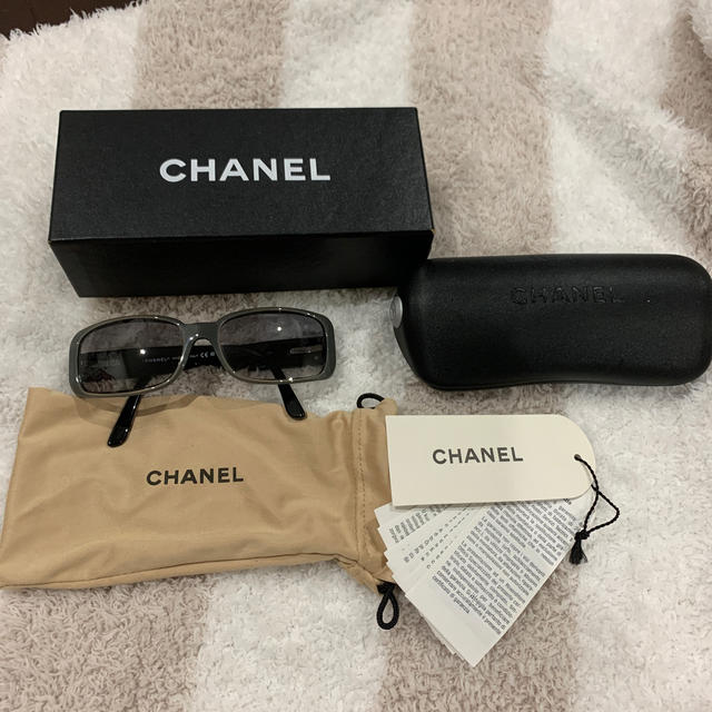 CHANEL シャネル　サングラス