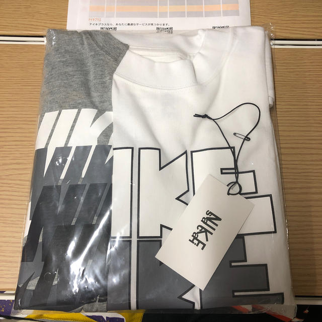 sacai(サカイ)のnike  sacai tシャツ メンズのトップス(Tシャツ/カットソー(半袖/袖なし))の商品写真