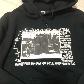 ステューシー(STUSSY)のステューシーパーカーメンズSレディースM美品(パーカー)