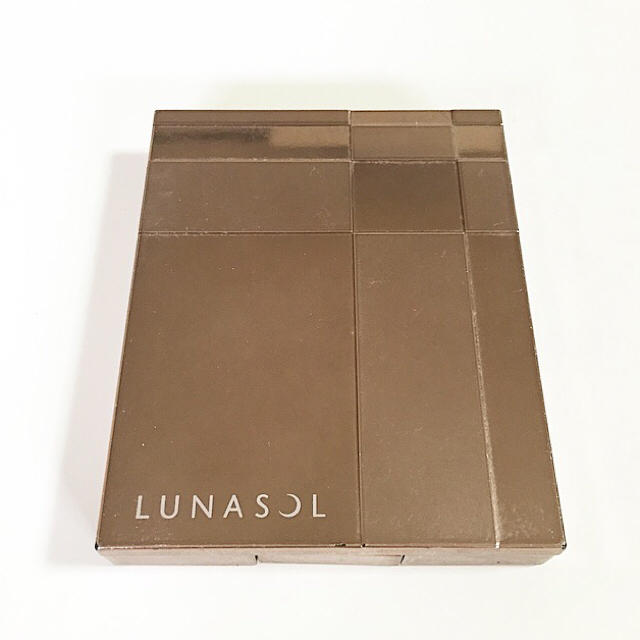 LUNASOL(ルナソル)のルナソル シャワーアイズ 02 コスメ/美容のベースメイク/化粧品(アイシャドウ)の商品写真