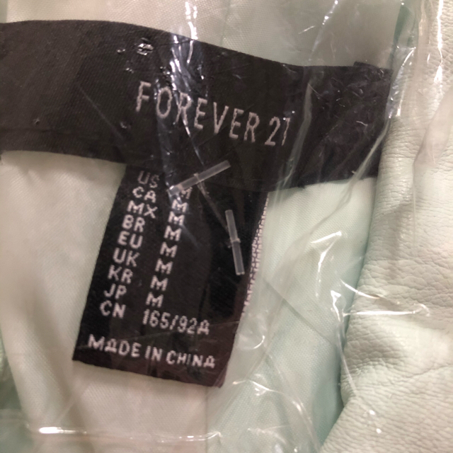 FOREVER 21(フォーエバートゥエンティーワン)のライダース レディースのジャケット/アウター(ライダースジャケット)の商品写真