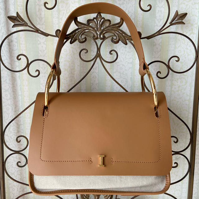 ☆週末値下☆ 超美品☆IACUCCI☆イアクッチ ワンショルダーバッグ-