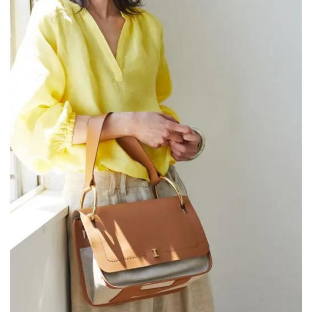 ☆週末値下☆ 超美品☆IACUCCI☆イアクッチ ワンショルダーバッグ-