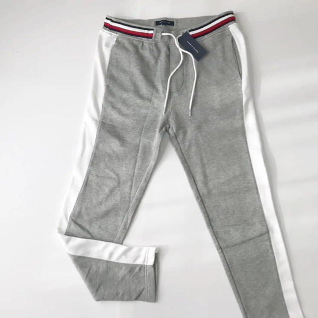 TOMMY HILFIGER(トミーヒルフィガー)の新品 トミーヒルフィガー スウェットパンツ ジャージ メンズのトップス(スウェット)の商品写真