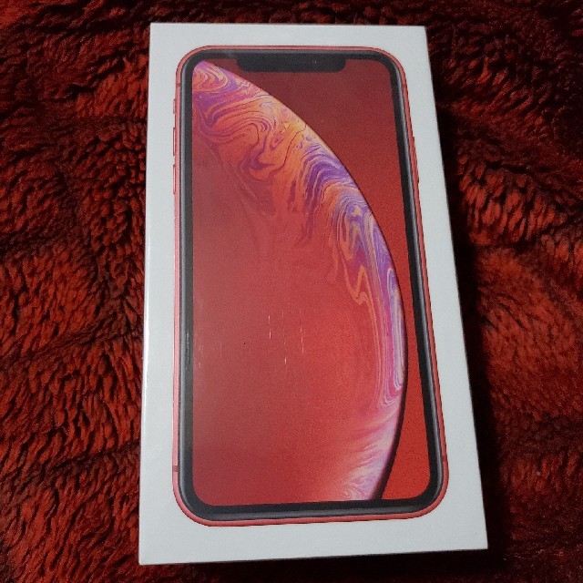 Apple(アップル)のiPhone XR 128GB RED スマホ/家電/カメラのスマートフォン/携帯電話(スマートフォン本体)の商品写真