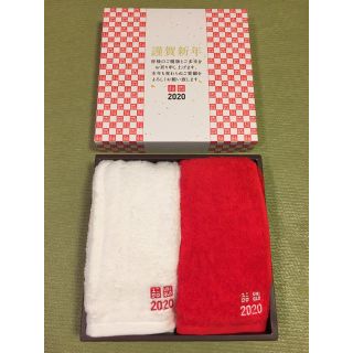 ユニクロ(UNIQLO)のユニクロ　紅白タオル(タオル/バス用品)