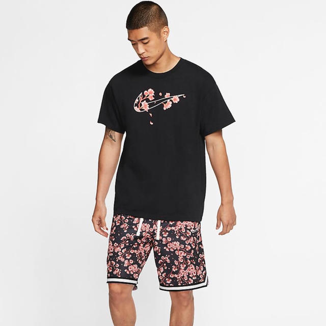 NIKE - NIKE 花柄 Tシャツ 桜柄 Lサイズの通販 by ryoSK|ナイキ NIKE - NIKE 花柄 Tシャツ 桜柄 Lサイズの通販 by ryoSK|ナイキ