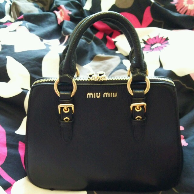 miumiu(ミュウミュウ)のmiumiuカバン レディースのバッグ(ボストンバッグ)の商品写真
