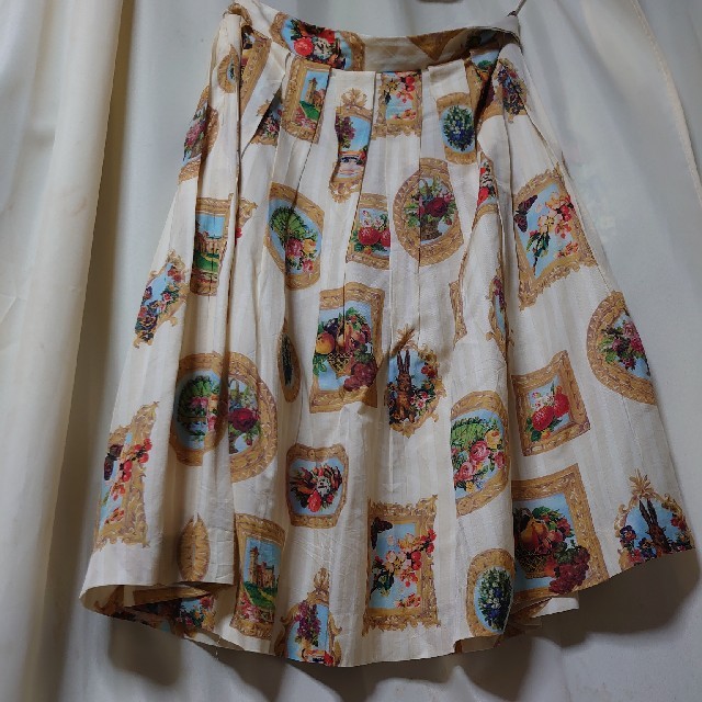 JaneMarple(ジェーンマープル)のJane Marple フレーム　スカート　生成り レディースのスカート(ひざ丈スカート)の商品写真