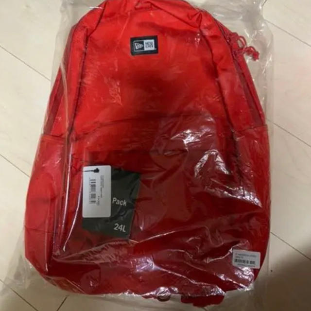 NEW ERA(ニューエラー)の(サラランさん専用)ニューエラ リュック　赤　24L メンズのバッグ(バッグパック/リュック)の商品写真