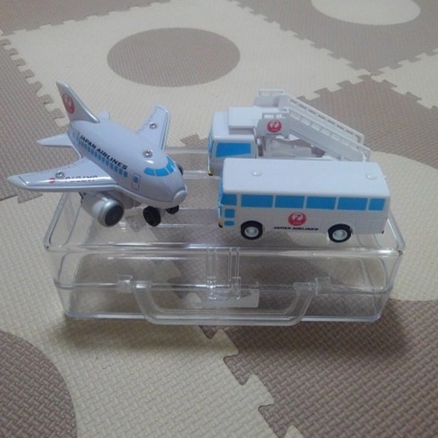 JAL(日本航空)(ジャル(ニホンコウクウ))のJAL飛行機おもちゃ　3点セット箱付き キッズ/ベビー/マタニティのおもちゃ(その他)の商品写真