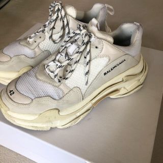 バレンシアガ(Balenciaga)のbalenciaga triples オールホワイト　42(スニーカー)