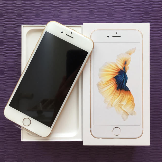 iPhone(アイフォーン)の【新品・未使用】iphone6s 32G Gold simフリー ロック解除済 スマホ/家電/カメラのスマートフォン/携帯電話(スマートフォン本体)の商品写真