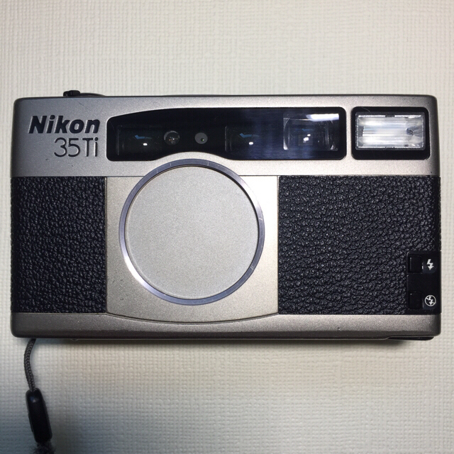 シモさま。 Nikon35ti + 専用ケース+ 取扱説明書2冊 *値下げ交渉可