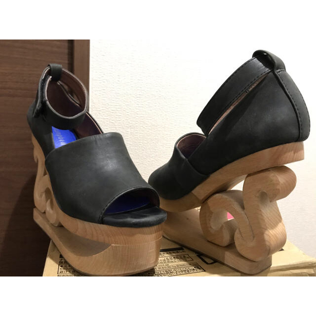 JEFFREY CAMPBELL(ジェフリーキャンベル)のジェフリーキャンベル　スケートヒールオープントゥパンプス レディースの靴/シューズ(ハイヒール/パンプス)の商品写真