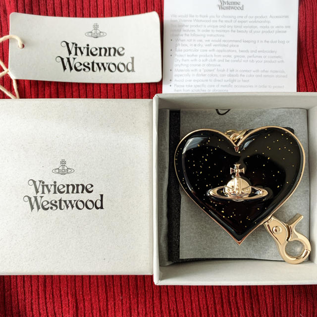 Vivienne Westwood(ヴィヴィアンウエストウッド)の新品　Vivienne Westwood キーホルダー　バッグに　プレゼントに レディースのファッション小物(キーホルダー)の商品写真