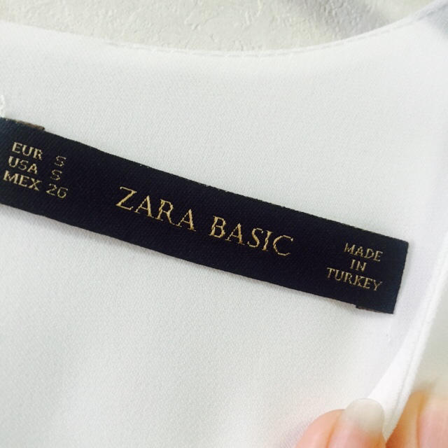 ZARA(ザラ)のZARA レディースのトップス(カットソー(半袖/袖なし))の商品写真