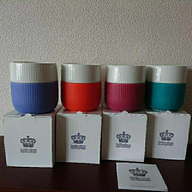 ROYAL COPENHAGEN(ロイヤルコペンハーゲン)のまゆか様専用 ロイヤルコペンハーゲン フルーテット コントラストマグ  インテリア/住まい/日用品のキッチン/食器(グラス/カップ)の商品写真