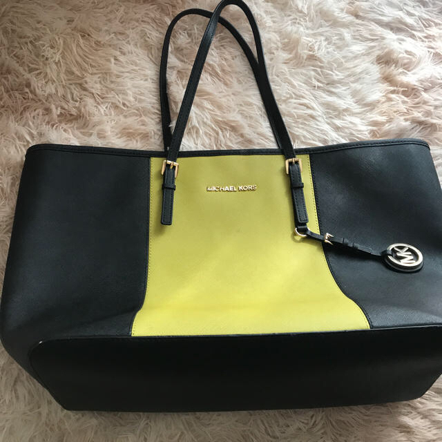 Michael Kors(マイケルコース)のMICHAEL KORS バッグ レディースのバッグ(トートバッグ)の商品写真