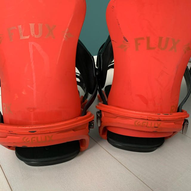 FLUX(フラックス)のFLUX バインディンク スポーツ/アウトドアのスノーボード(バインディング)の商品写真