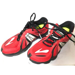 ブルックス(Brooks)のスニーカー(赤)(スニーカー)