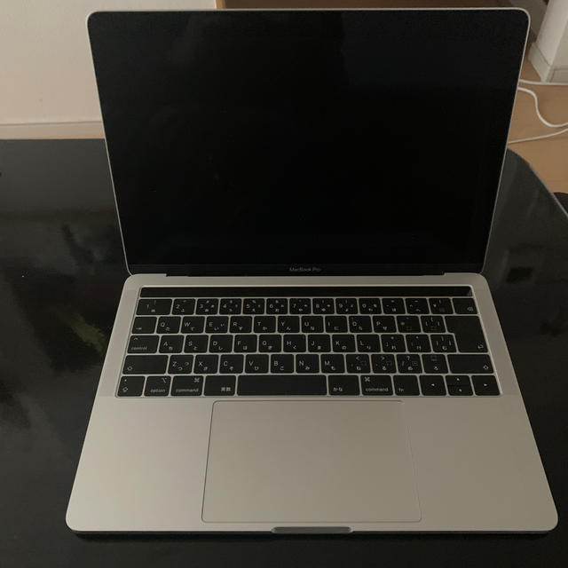 MacBook pro 2019 13インチ　シルバー　SSD256GB