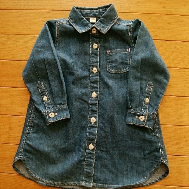 F.O.KIDS(エフオーキッズ)のapres les cours アプレレクール シャツワンピース　長袖　デニム キッズ/ベビー/マタニティのキッズ服女の子用(90cm~)(ワンピース)の商品写真