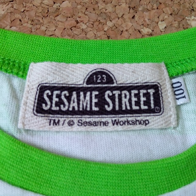 SESAME STREET(セサミストリート)の100cmセサミストリートTシャツ キッズ/ベビー/マタニティのキッズ服男の子用(90cm~)(Tシャツ/カットソー)の商品写真