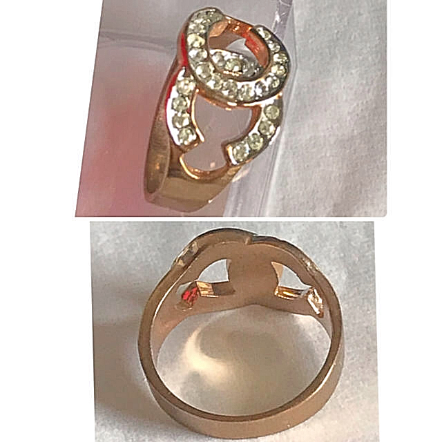 ビンテージ 💍ロゴマーク 指輪 (ラインストーンGOLDカラー) レディースのアクセサリー(リング(指輪))の商品写真