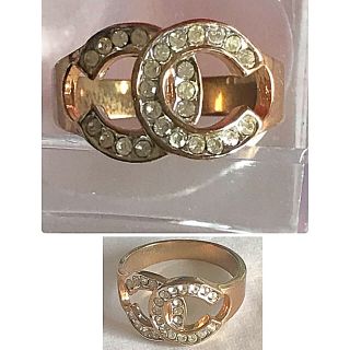 ビンテージ 💍ロゴマーク 指輪 (ラインストーンGOLDカラー)(リング(指輪))