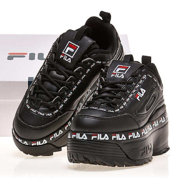 FILA 厚底スニーカー