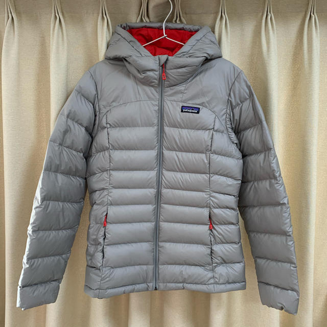 patagonia ハイロフトダウンフーディ