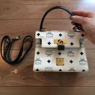 MCM(MCM) ミニショルダーバッグの通販 32点 | エムシーエムを買うなら 