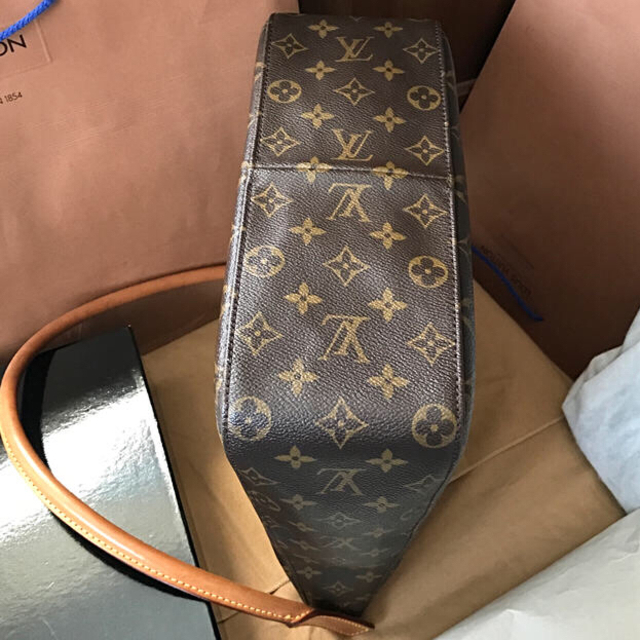 LOUIS VUITTON(ルイヴィトン)のルイヴィトン ルーピング GM レディースのバッグ(ショルダーバッグ)の商品写真