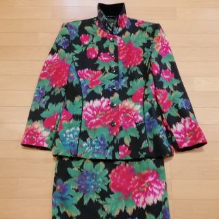 エスカーダ(ESCADA)の【ESCADA】スーツ  ウール100％  LADY'S　美品(スーツ)