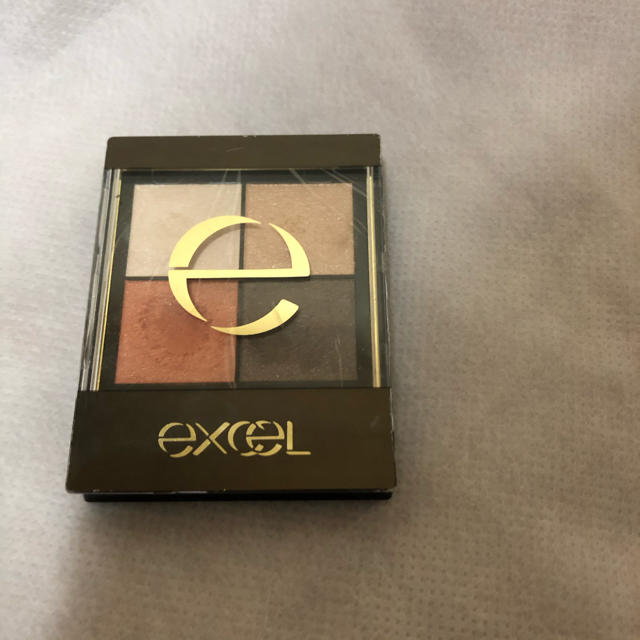 RIMMEL(リンメル)のexcel アイシャドウ　テラコッタブーティ　CS01 コスメ/美容のベースメイク/化粧品(アイシャドウ)の商品写真