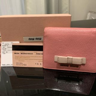 ミュウミュウ(miumiu)のmiumiu 2つ折り ミニウォレット (財布)