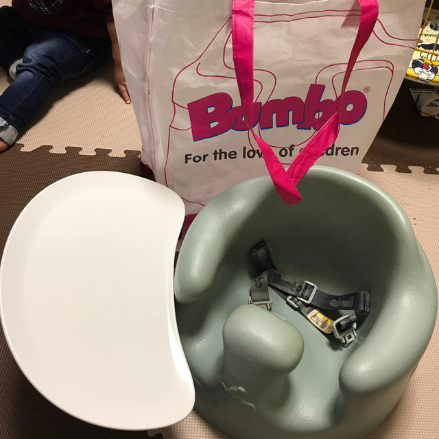 Bumbo(バンボ)のバンボ キッズ/ベビー/マタニティの寝具/家具(その他)の商品写真