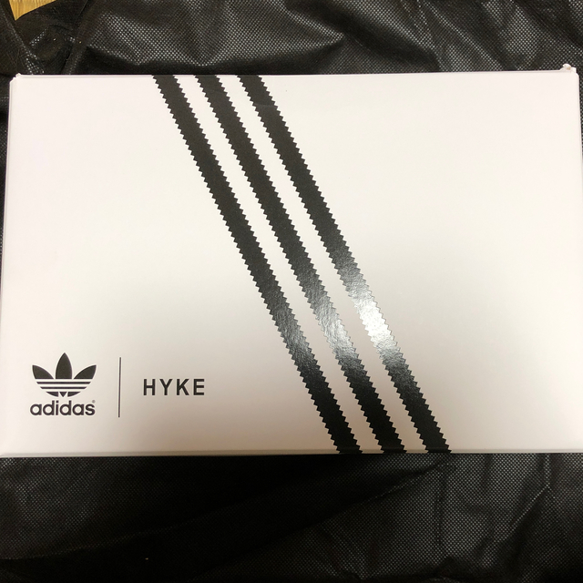 HYKE(ハイク)の［新品未使用］希少✳︎HYKE×adidas パイソン スニーカー レディースの靴/シューズ(スニーカー)の商品写真