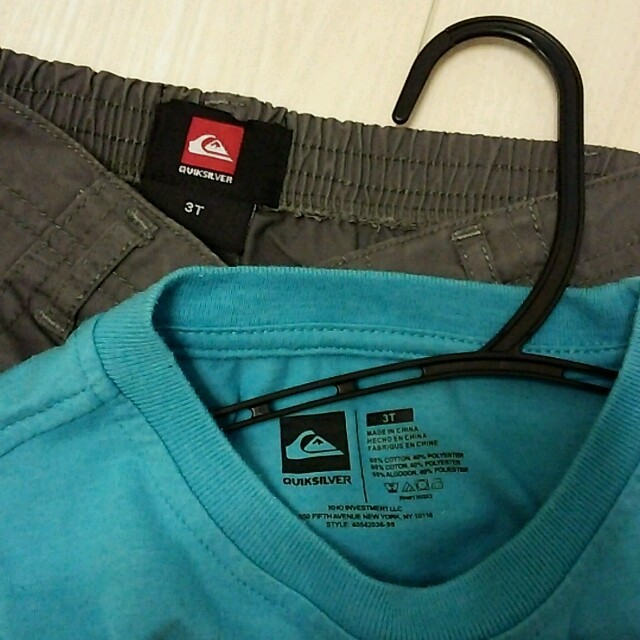 QUIKSILVER(クイックシルバー)のQUIKSILVER 上下セット キッズ/ベビー/マタニティのキッズ服男の子用(90cm~)(Tシャツ/カットソー)の商品写真