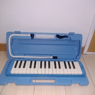 鍵盤ハーモニカ　ヤマハ　水色