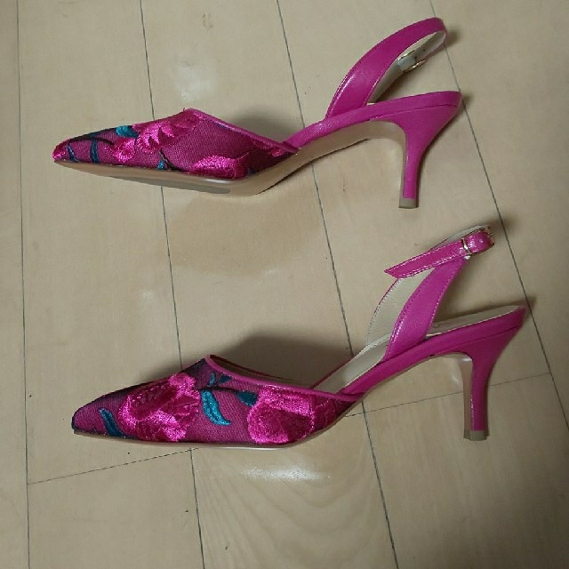 Mode et Jacomo(モードエジャコモ)のモード・エ・ジャコモ  パンプス23cm レディースの靴/シューズ(ハイヒール/パンプス)の商品写真
