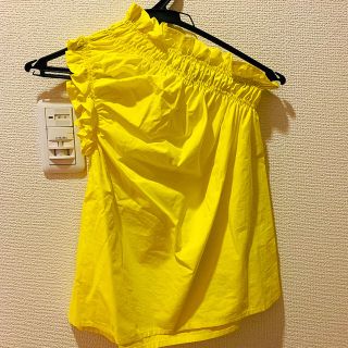 エムエスジイエム(MSGM)のMSGM ワンショルダートップス　★値下げ中★(シャツ/ブラウス(半袖/袖なし))