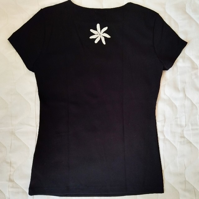 新品：フラTシャツ　黒のシルバープリント〔ハレクーアイレア〕_79 レディースのトップス(Tシャツ(半袖/袖なし))の商品写真