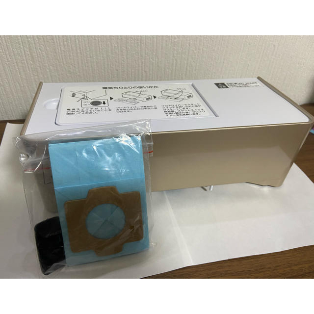 BANDAI NAMCO Entertainment(バンダイナムコエンターテインメント)の中古 電気ちりとり ZN-DP24-WH スマホ/家電/カメラの生活家電(掃除機)の商品写真