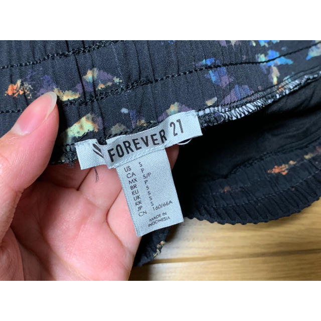 FOREVER 21(フォーエバートゥエンティーワン)のジャザサイズウェア ショートパンツ レディースのパンツ(ショートパンツ)の商品写真